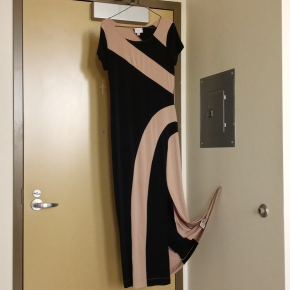 Maxi Dress - Picture 2 of 2